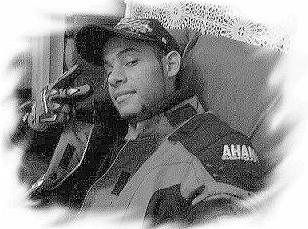 ����  meeeee  ����